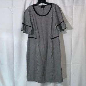 NWOT Black and white dress size 14